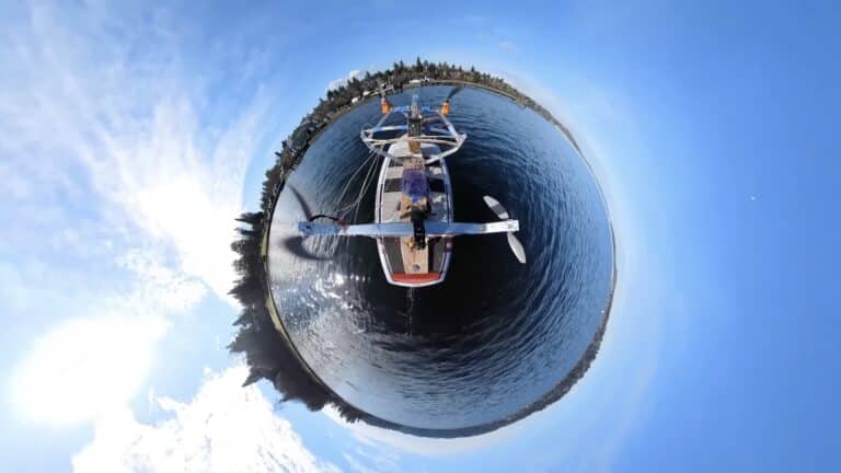 Inventor Tests Drone-Powered Hydrofoil Board With Impressive Results 2