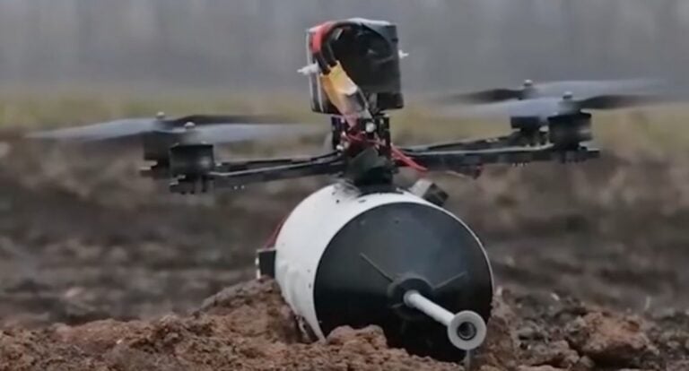 Ukraine And Russia Race To Advance Fiber-Optic Drone Technology In Kursk Conflict 4
