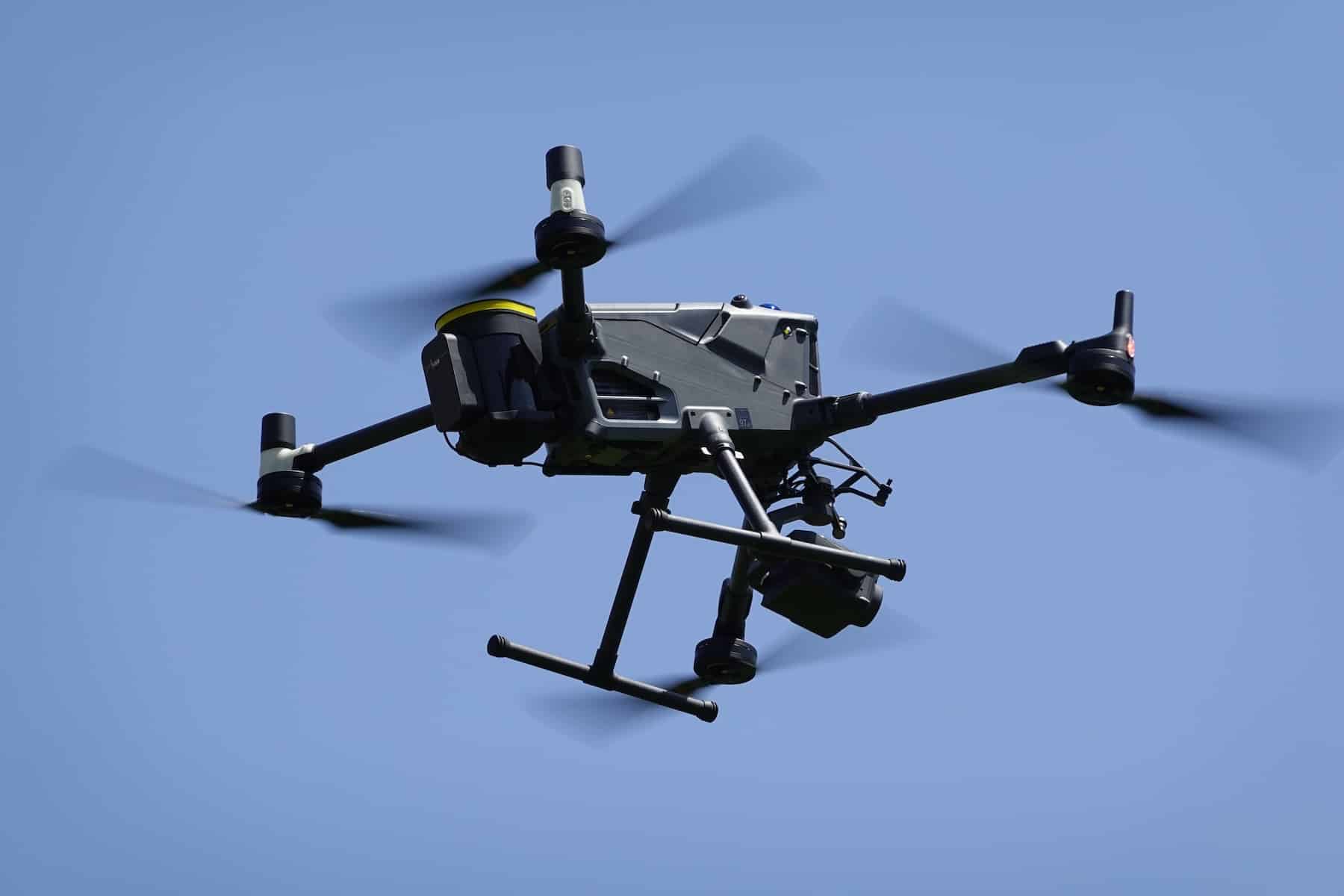 Dji Matrice 400 Parachute System Boosts Safety And Compliance For Drone Pilots 1