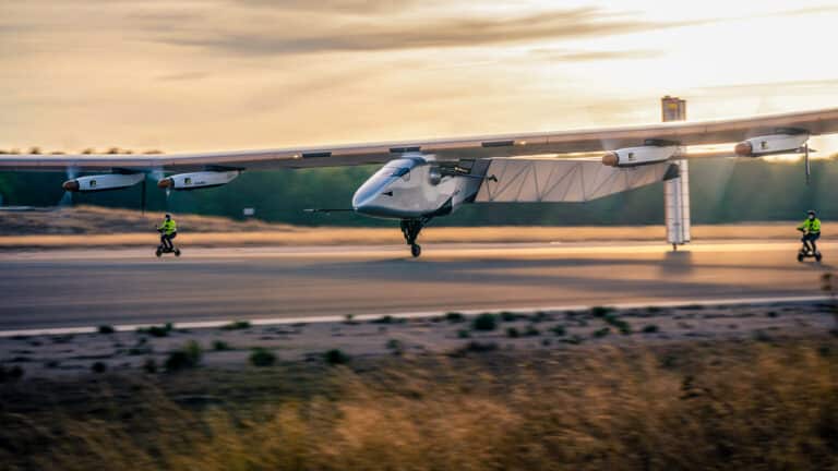 Navy Solar Drone Drones Skydweller Record Usa