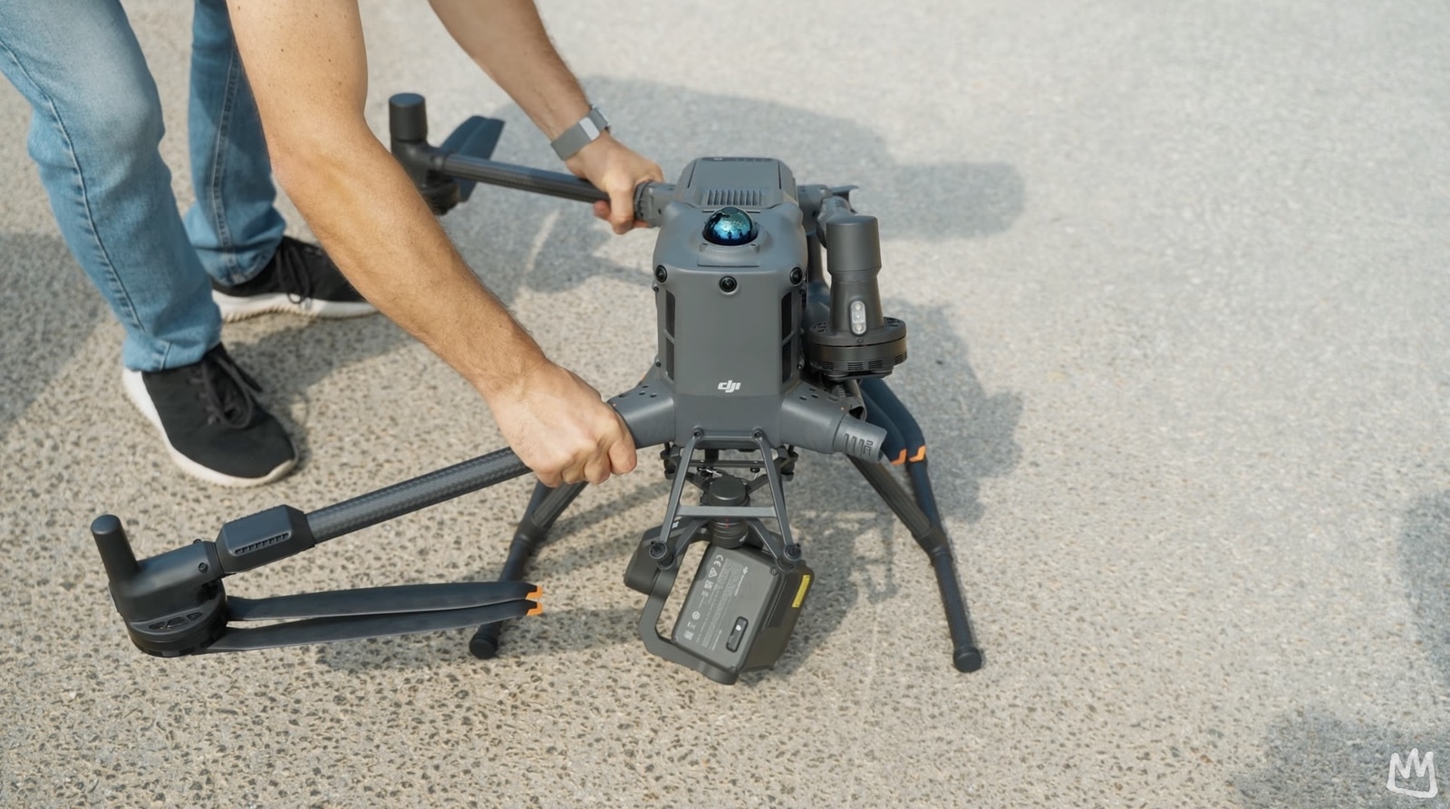 DJI MATRICE 400 - REDEFINING What's Possible with Enterprise Drones! 1