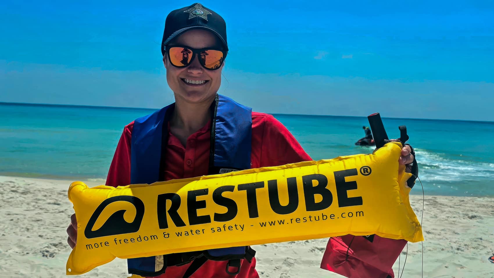 Florida Sheriff'S Teledyne Siras Drone Drops Lifelines To Swimmers