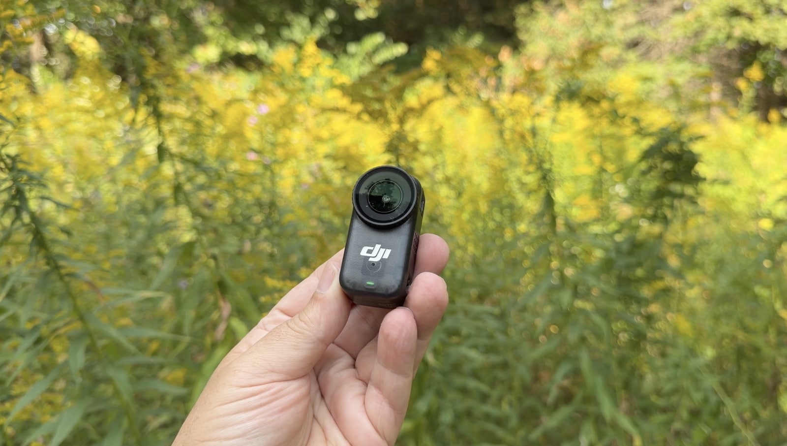 DJI Osmo Nano: A Compact Vlogging and POV Camera