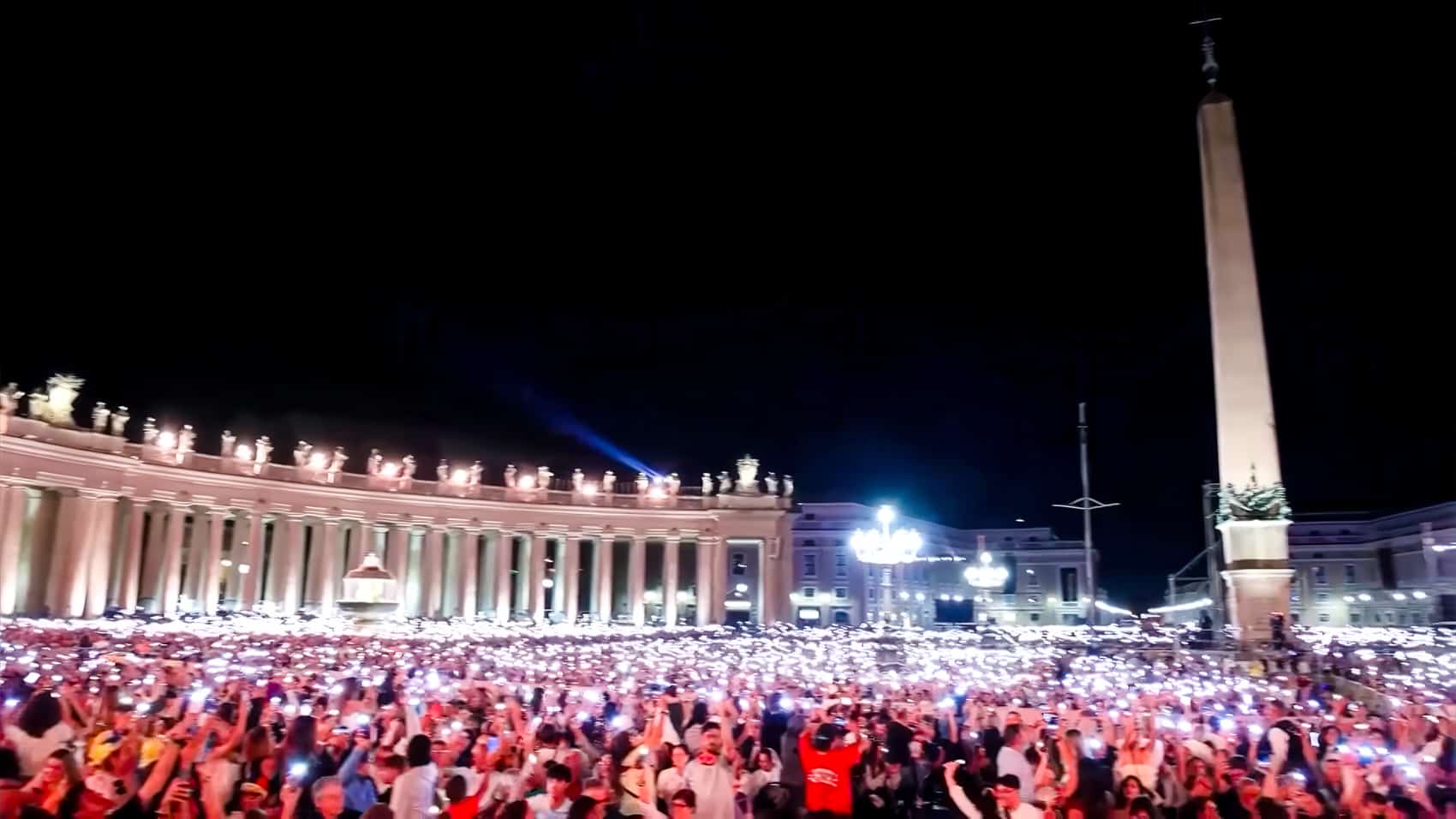 3,000 Drones Recreate Michelangelo's Masterpieces Over the Vatican