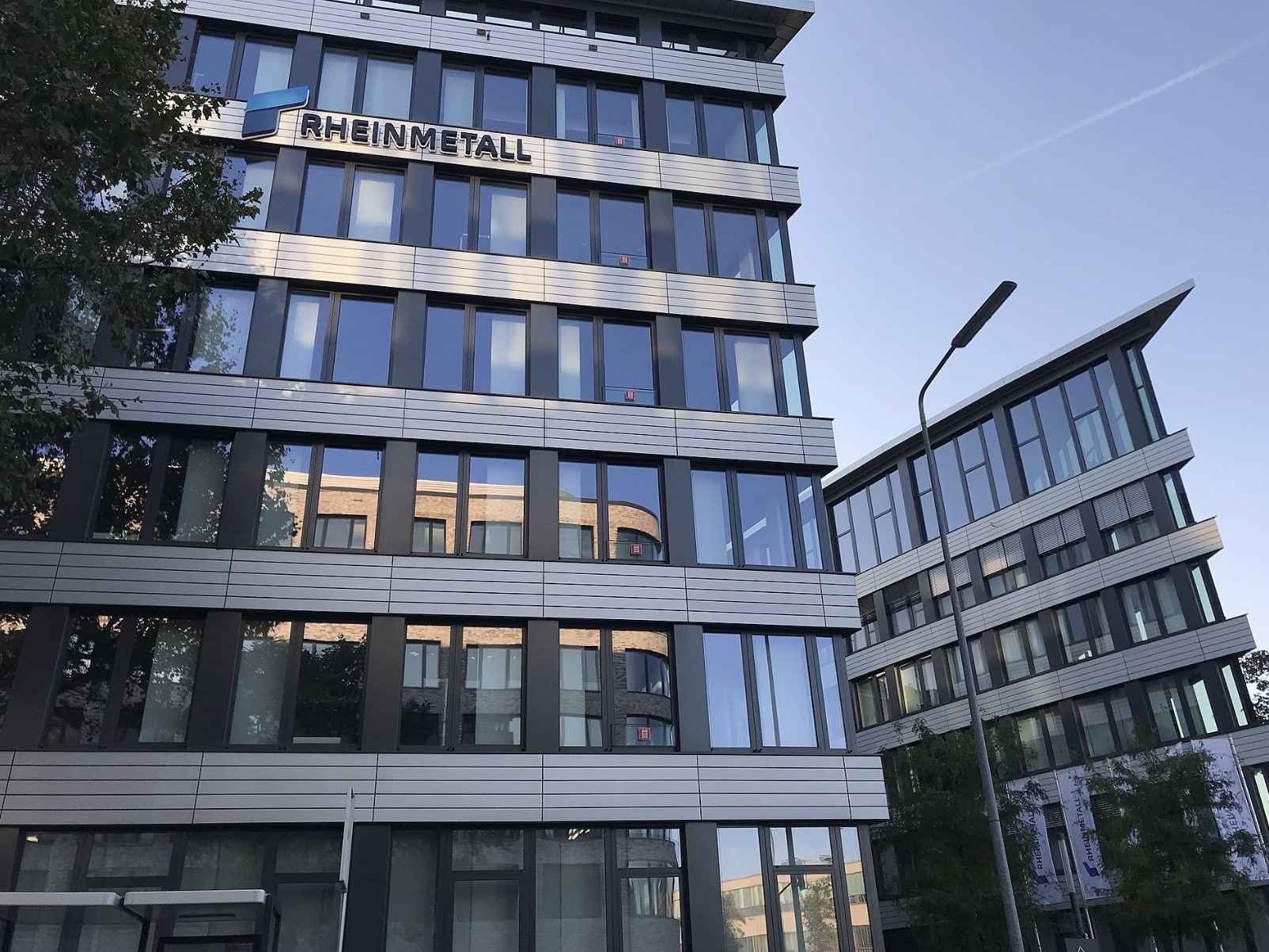 Military Drones Could Be Defense Industry’s Bubble, Rheinmetall Ceo Warns