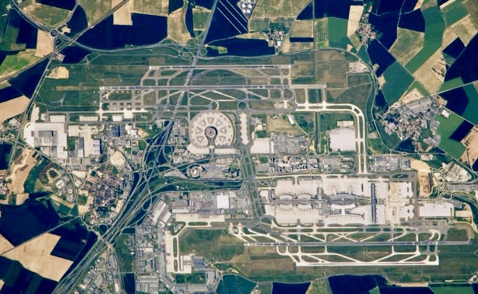 Paris Airports Deploy Multi-Layered Anti-Drone Defense System