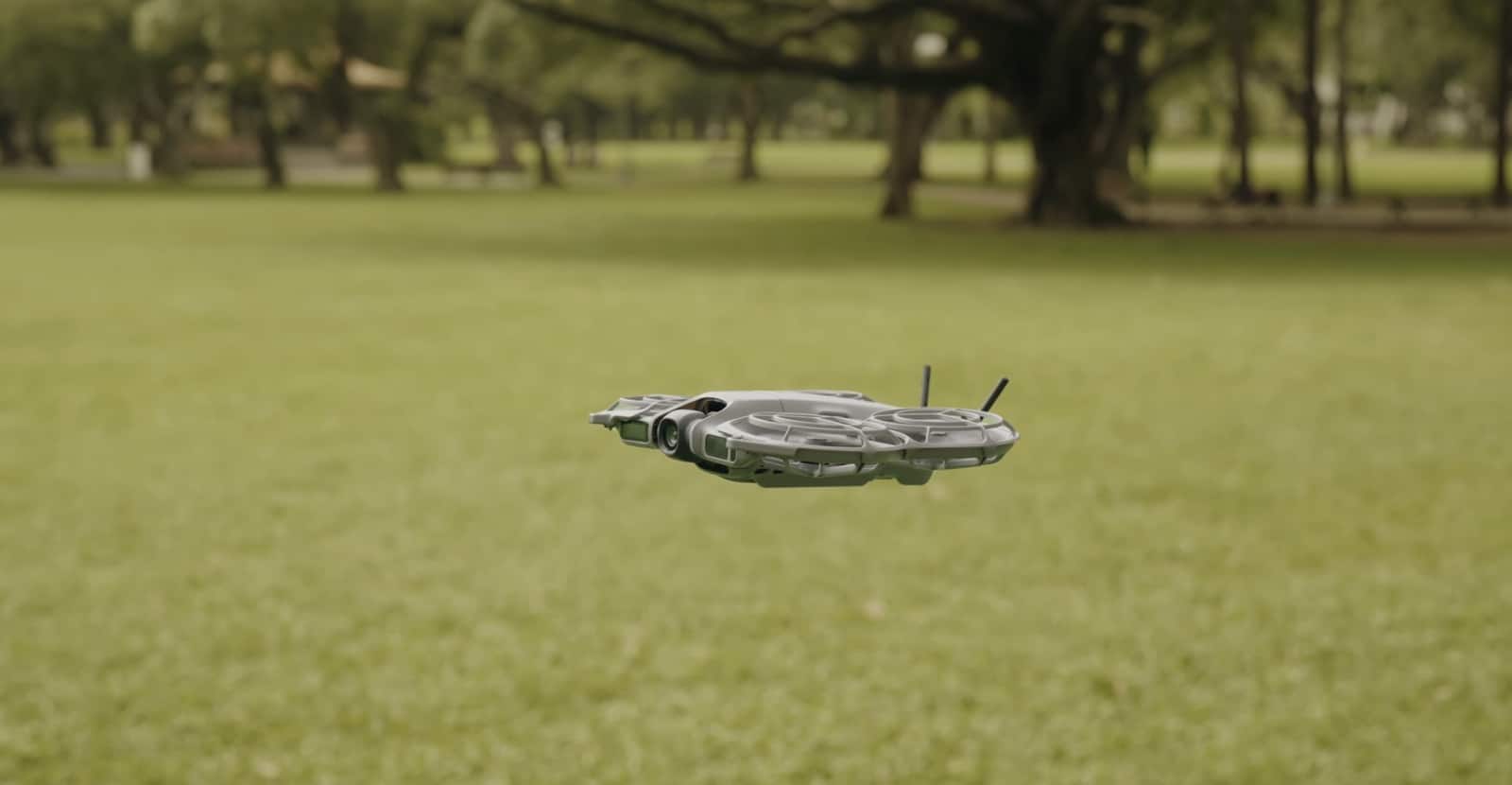 DJI NEO 2 Hands-On: Chinese Reviewer Shows Omnidirectional Obstacle Avoidance and Dual-Axis Gimbal in Action 14