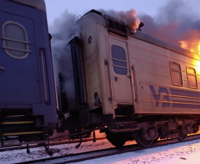 Russia'S Starlink-Guided Shaheds Hit Moving Ukrainian Train, Kill 5: Musk Calls Polish Fm 'Drooling Imbecile' For Demanding Action