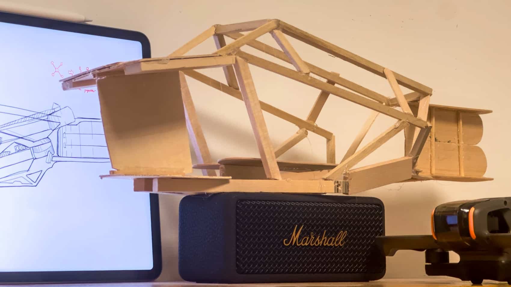 Lace Folds A 3D Printed Drone Into A Backpack