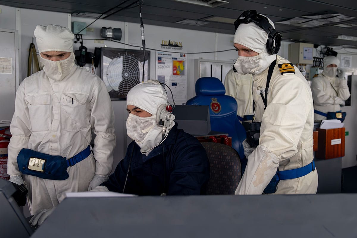 Hms Duncan Takes On Drone Swarms And Wins