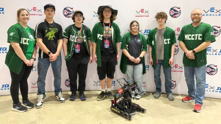 High Schoolers Race Drones And Build Careers In Ohio Competition