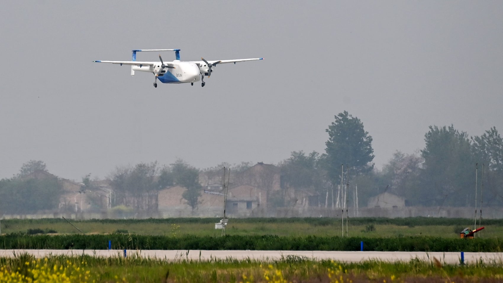 China'S Hh-200 Cargo Drone Flies First Mission With 1.5-Ton Load