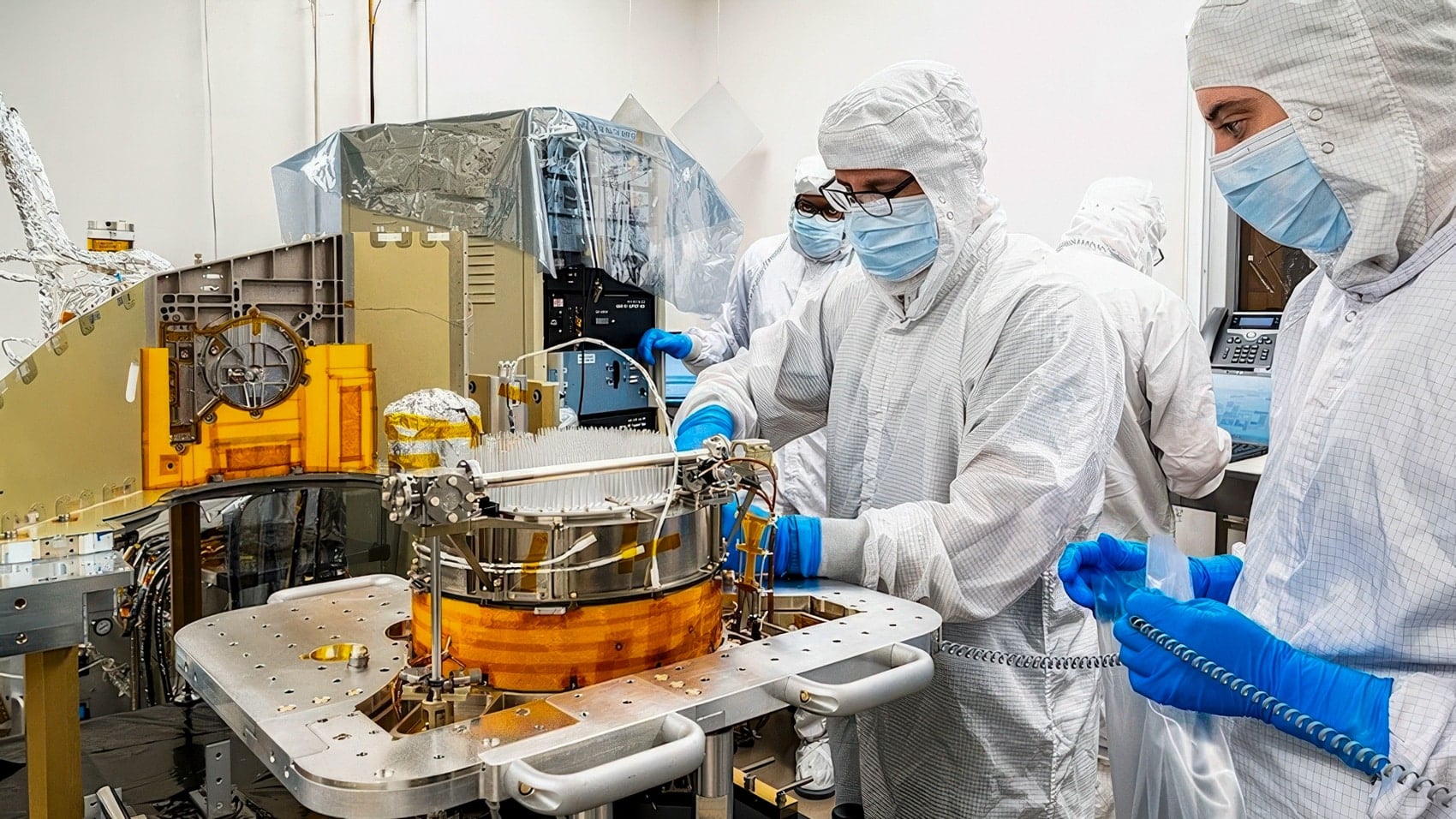 Nasa'S Dragonfly Octocopter Hits Three Build Milestones Ahead Of 2028 Titan Launch